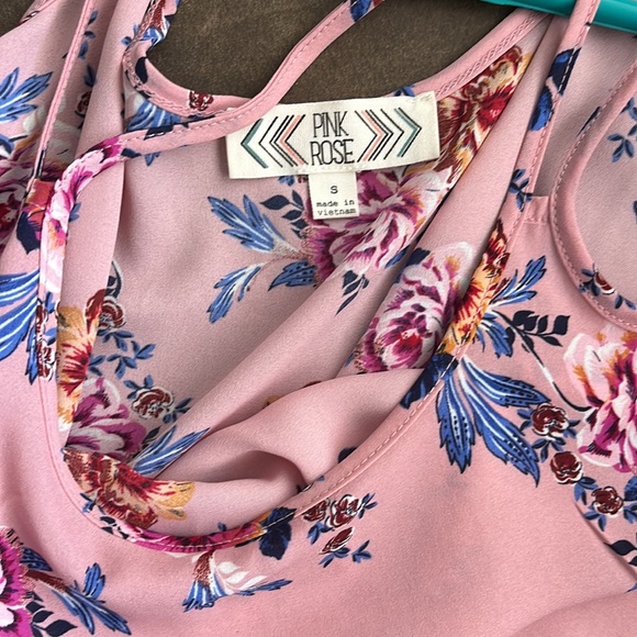 Pink Rose: light pink floral tank top - Picture 4 of 5